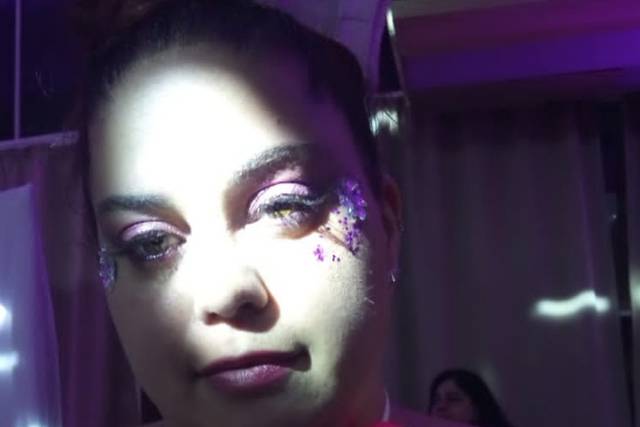 Gely Makeup Glitter Bar 2