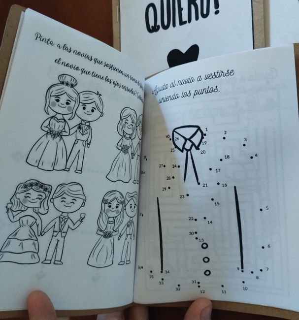 Libros de actividades, y dudas: raspaditas y zapas personalizadas 5