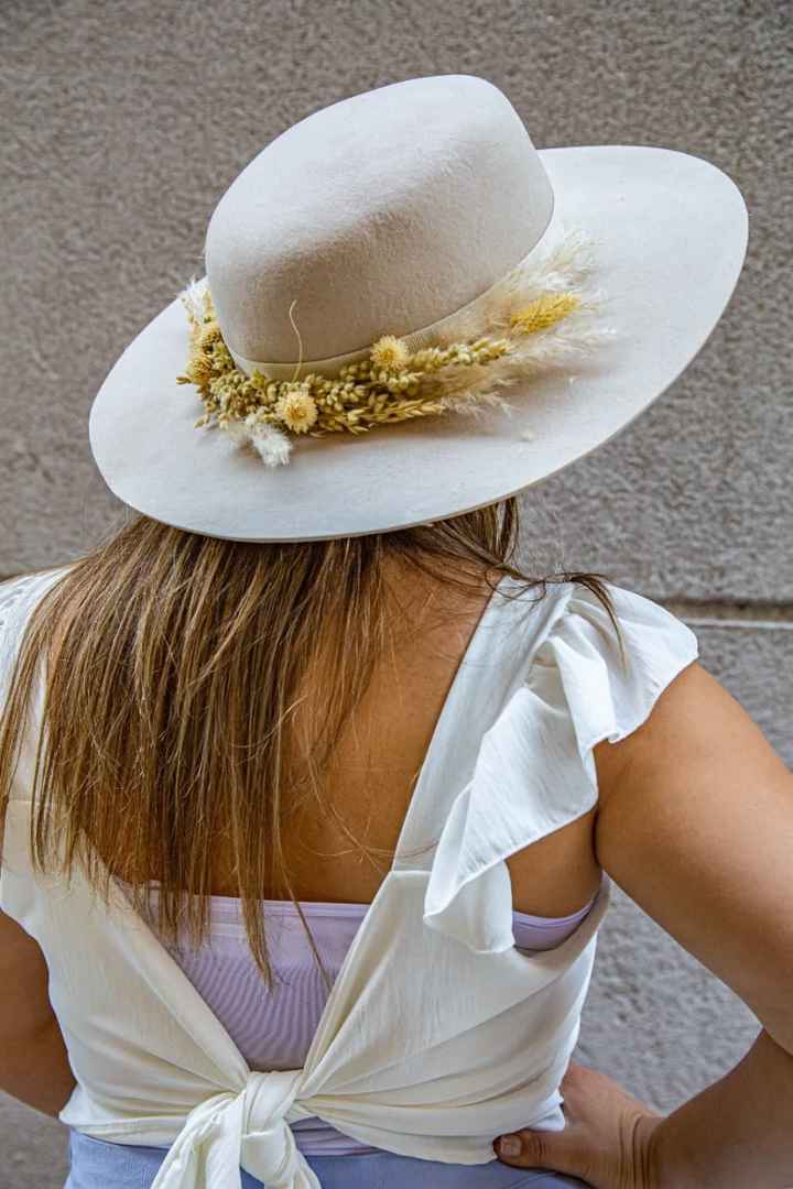 SI o NO a este sombrero de novia - 1