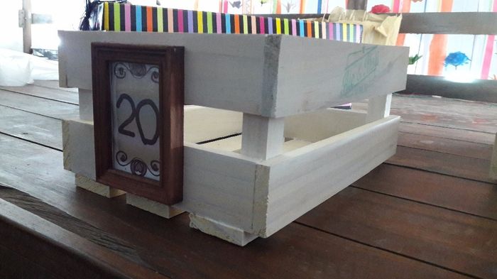 Cajón vacío con número de mesa