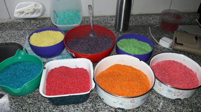Frascos y arroz de colores 4