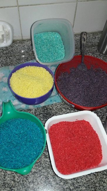 Frascos y arroz de colores 6