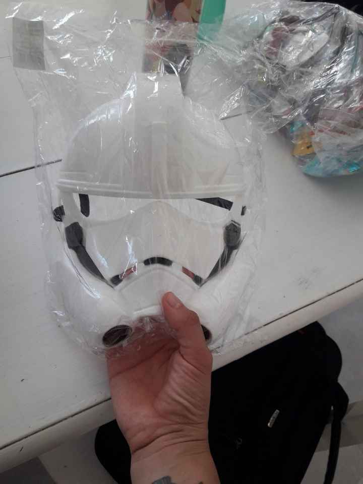 mascara storm trooper 