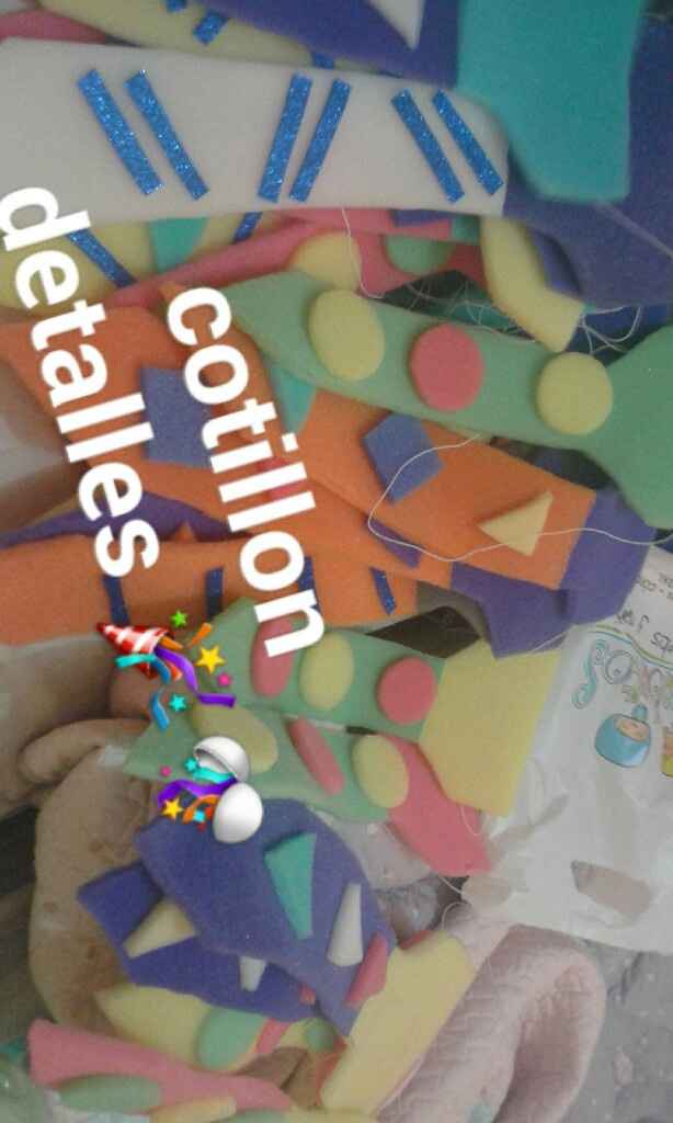  Detalles en parte del cotillon 🎊🎉 - 1