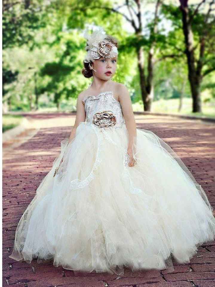 Elegante vestidos para pajecitas