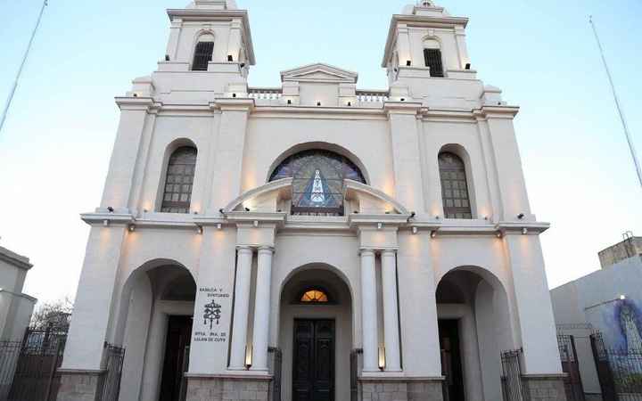 Ya tenemos iglesia. "basílica de Luján de Cuyo" - 3