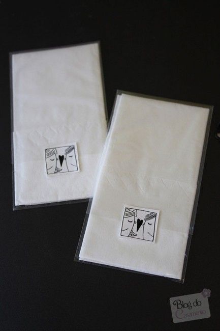 Pañuelos de papel para los invitados...