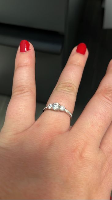 ¿Tu anillo de compromiso se parece a este? 👇 - 1