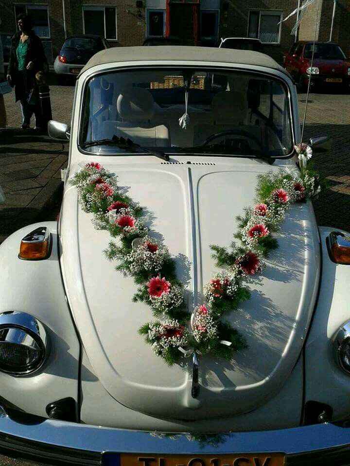 Ramos de flores artificiales y decoración del auto de novios - 4