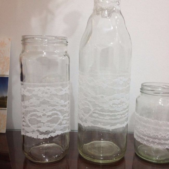 Frasco y botella con encaje para usar con flores