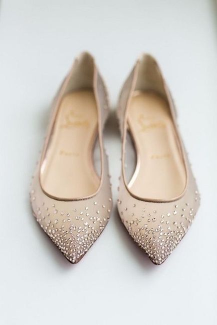 ¿Cuál de estos 6 zapatos bajos te gusta para tu look de novia?👠 3