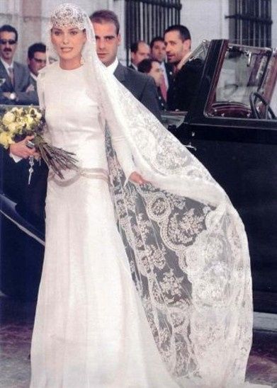 ¿Cuál de estos 7 velos sumarías a tu look de novia?🤗 4