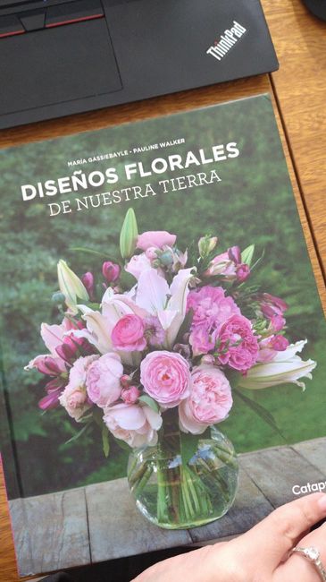 ¿Tenés ganas hacer los arreglos florales de tu casamiento? ¡te recomiendo un libro! 1
