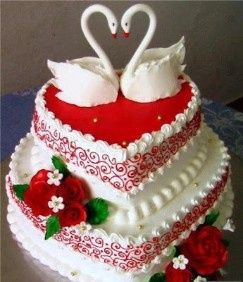 Torta roja con blanco 7