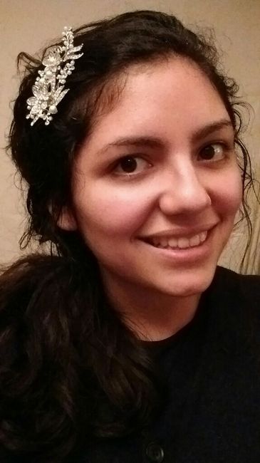 Sin maquillaje ni peinado.. pero con tocado! - 4
