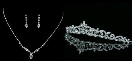 Collar, aros y tiara