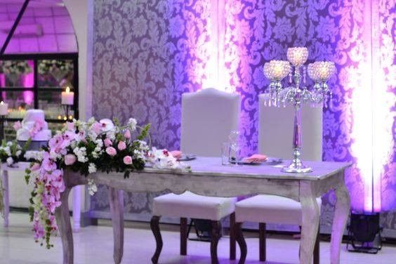 Ideas para decorar la mesa de los novios.