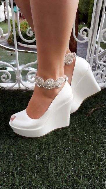 Zapatos para novias con taco chino 3