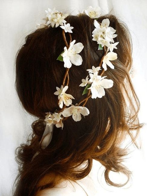 Corona de flores para tu peinado de boda 5