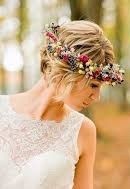 Corona de flores para tu peinado de boda 10