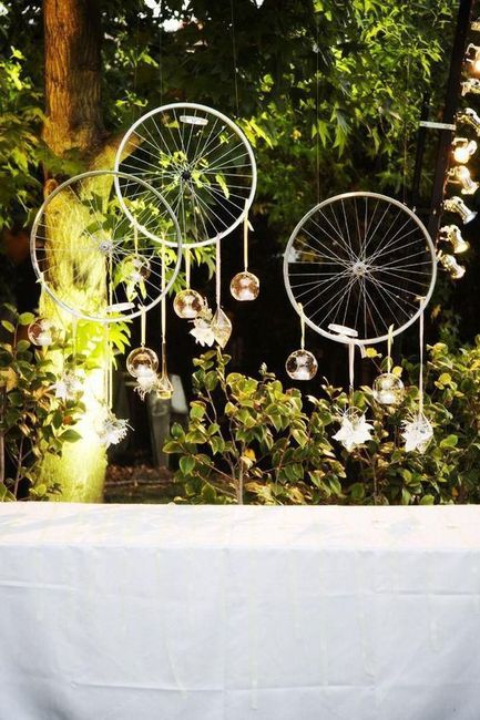 Ideas para decorar tu boda con ruedas de bicicleta 7
