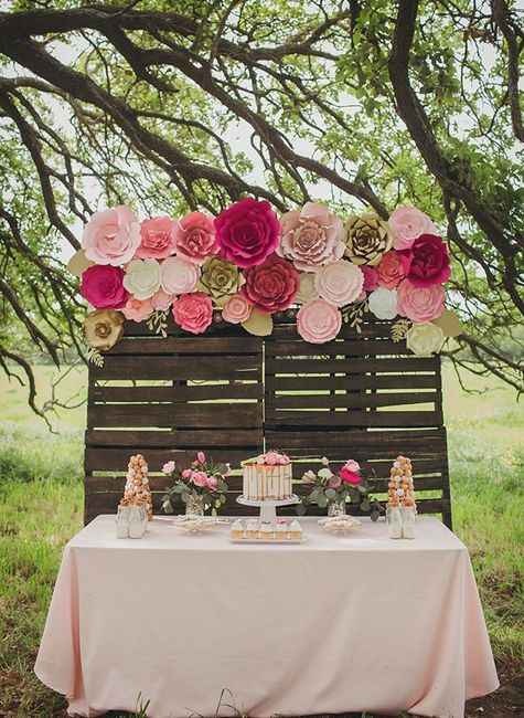 Flores de papel para decorar una boda 6