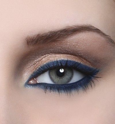 y si tu "algo azul" fuera el make up? 5