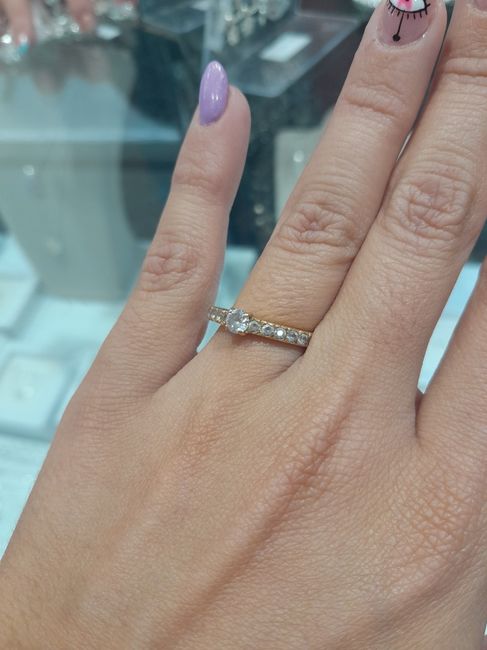 ¿Tu anillo de compromiso se parece a este? 👇 4