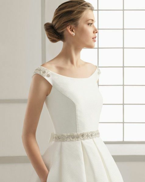 Vestidos para novias minimalistas 👰 14