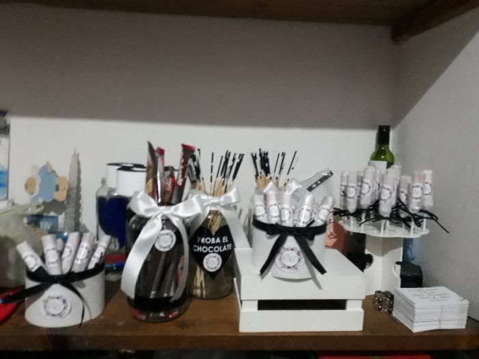 Mesa dulce reciclada jaja.. 1