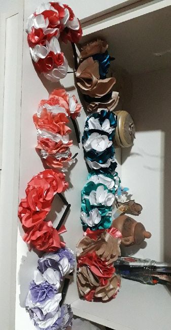 Ayuda con vinchas de flores 3