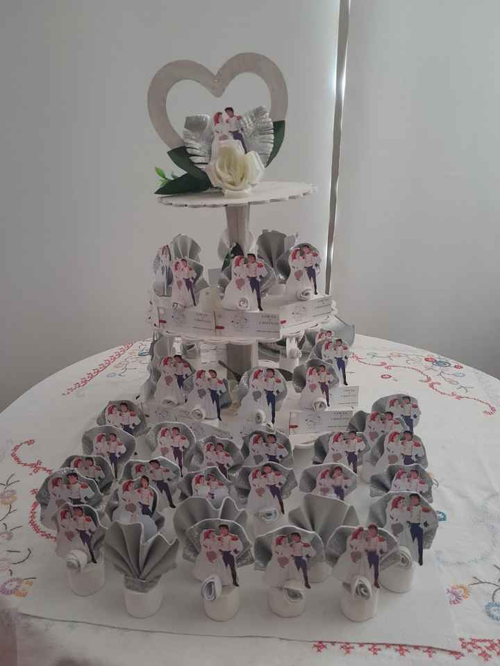 Compramos lo que quedaba del traje de mi marido y pegamos las tarjetas de souvenirs - 5
