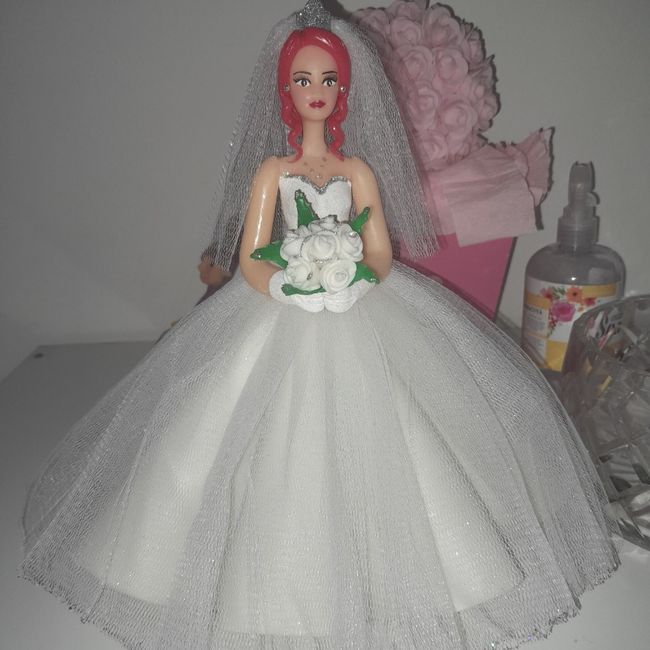 Muñeca de decoración para la mesa principal de novios falta el muñeco novio jaaj 1