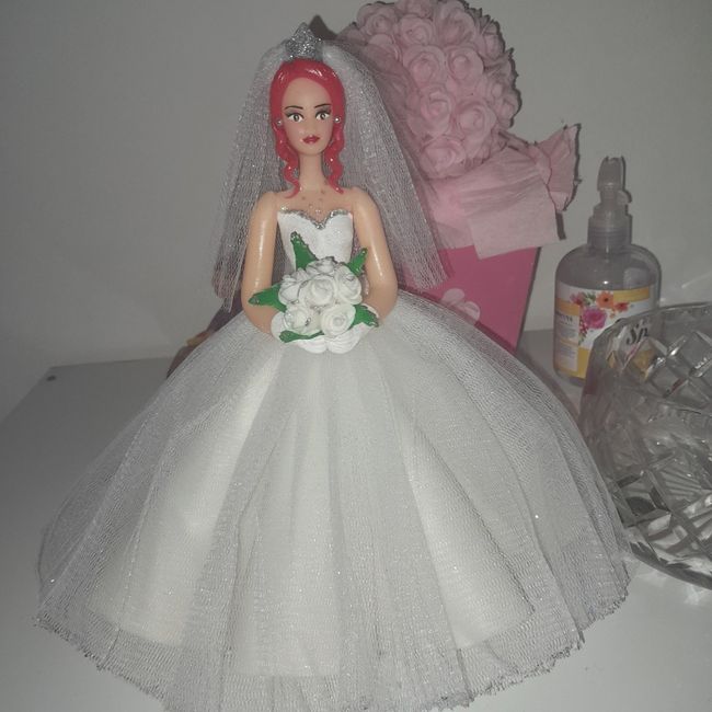 Muñeca de decoración para la mesa principal de novios falta el muñeco novio jaaj 3