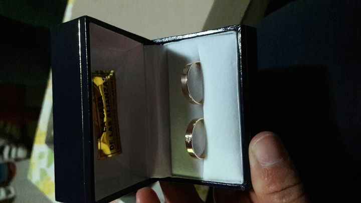 Feliz ya las tengo en mis manos ? - 1