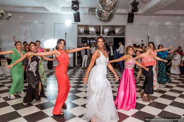 ¿Harían una competencia de baile cómo esta parejita? ¿Quién ganaría? - 1