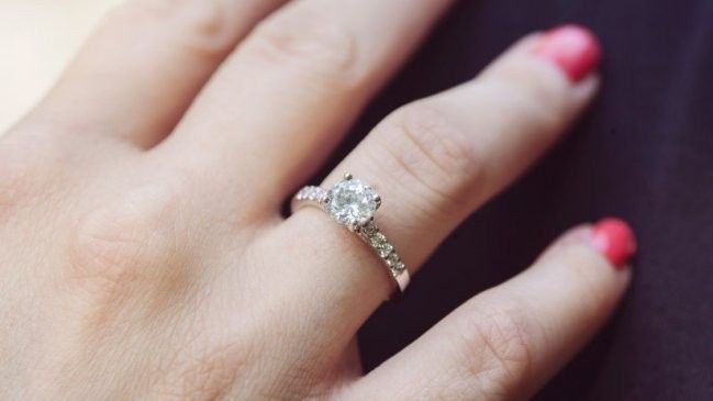 ¿Cuál de estos 6 anillos de compromisos es fiel a tu estilo? 5