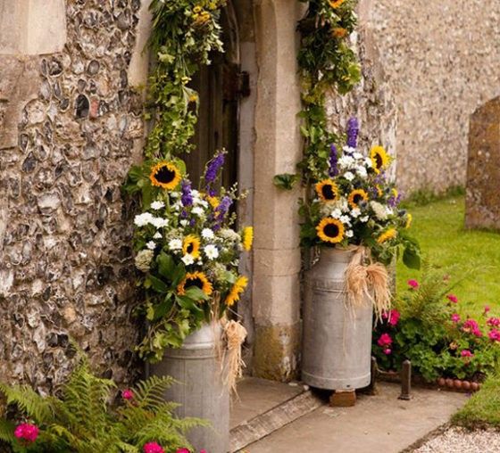 Decoración con Lecheras para un casamiento rústico y muy campestre 1