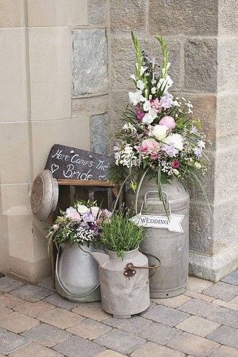 Decoración con Lecheras para un casamiento rústico y muy campestre 5