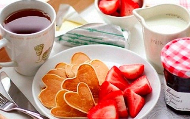 #LoveFriday ❤️- ¿Quién hace el desayuno? 1