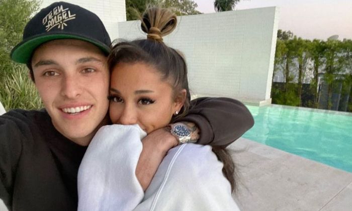 ¡Ariana Grande se casó en secreto con Dalton Gómez este finde! 1