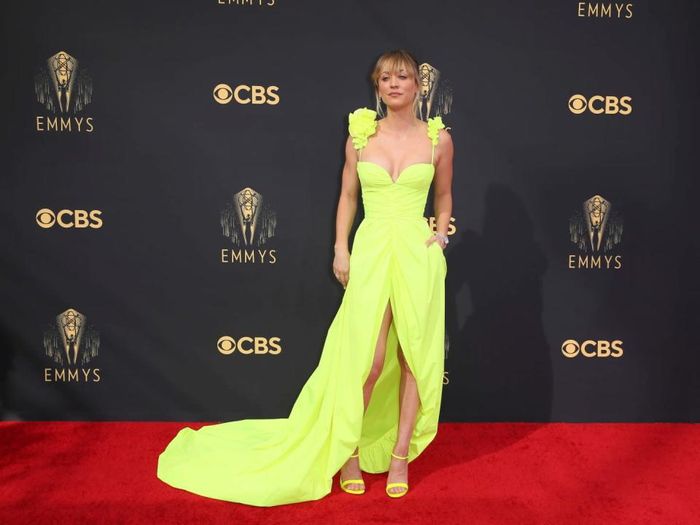 Anya Taylor vuelve hacer jaque mate con su look en la alfombra roja de los Premios Emmys 2021 7