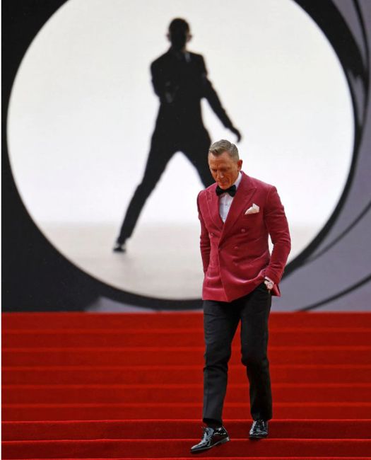 ¿Sí o no a casarse con este traje para matar que usó Daniel Craig en #notimetodie?🍿 4