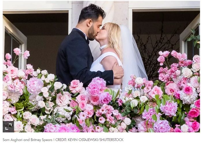 Así fue el casamiento íntimo de Britney Spears y Sam Asghari en su casa 9
