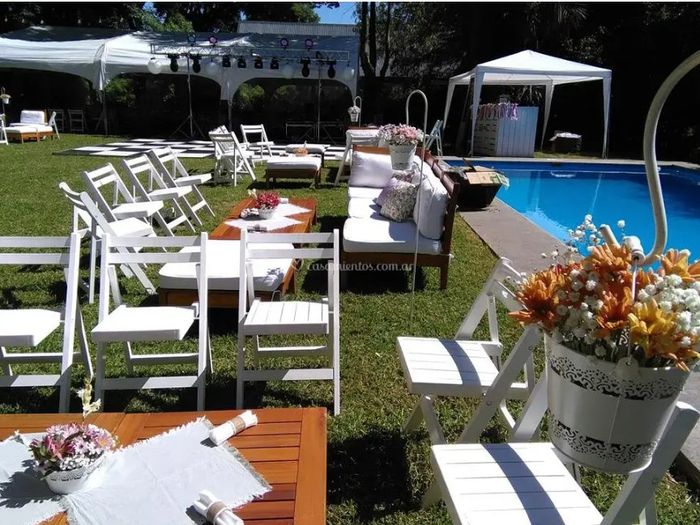 ¿Qué mobiliario poner en un casamiento al aire libre? 3