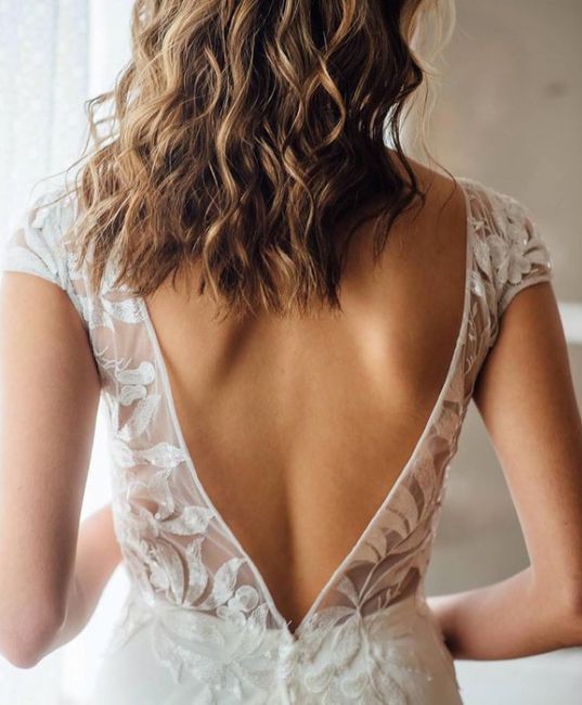 7 Espaldas descubiertas para tu vestido de novia: ¿Cuál? 5