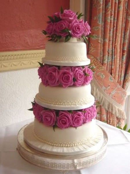 Pastel con flores naturales