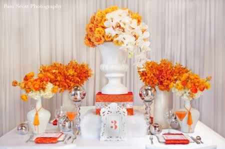 Casamiento en naranja y blanco