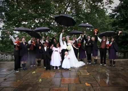 Casamiento con lluvia