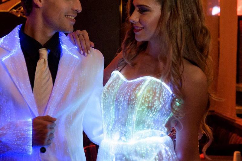 I Glow - Trajes y Vestidos Luminosos